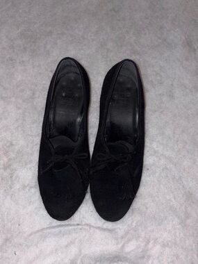 Women’s Black Suede Tassel Loafers - Refined Everyday Style